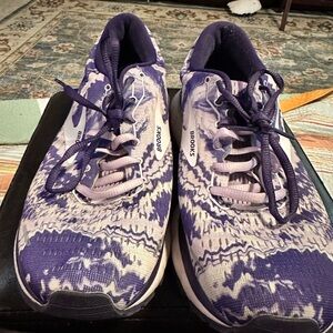 Brooks Women's Tie-Dye Purple Sneakers